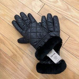 Ugg Women’s Shearling Leather Gloves